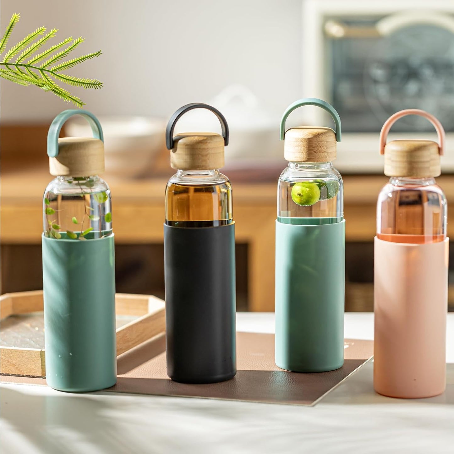 21oz Borosilicate Glass Water Bottles with Silicone Non-Slip Sleeve & Leak-Proof Lid-Reusable Drink Bottle for Office,Travel,Gym,Hiking-BPA Free,Ideal Gift for Home,Car &Fitness (Pink+Green)